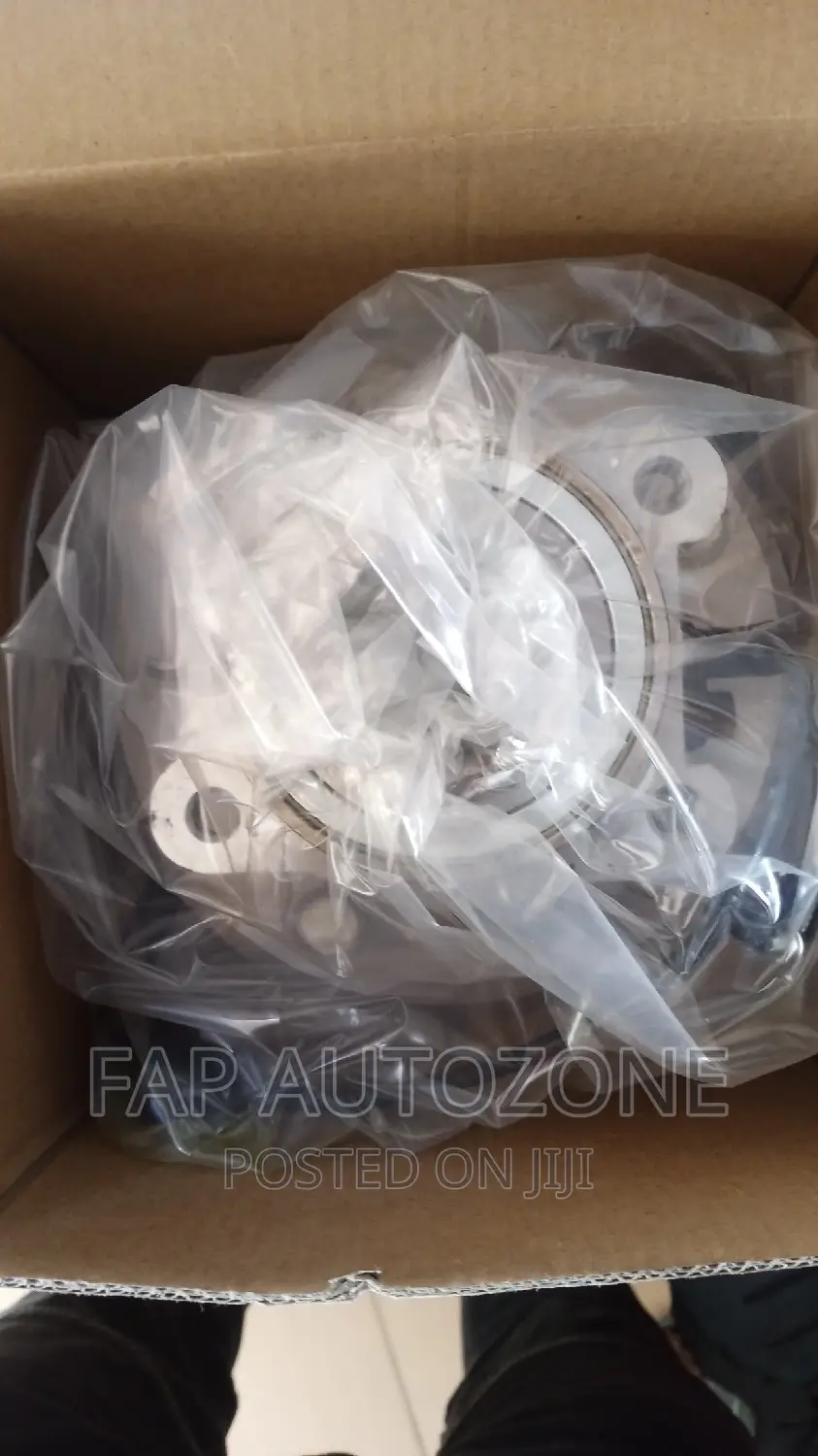 01462. Original Dodge Journey Wheel Bearing Hub From Usa