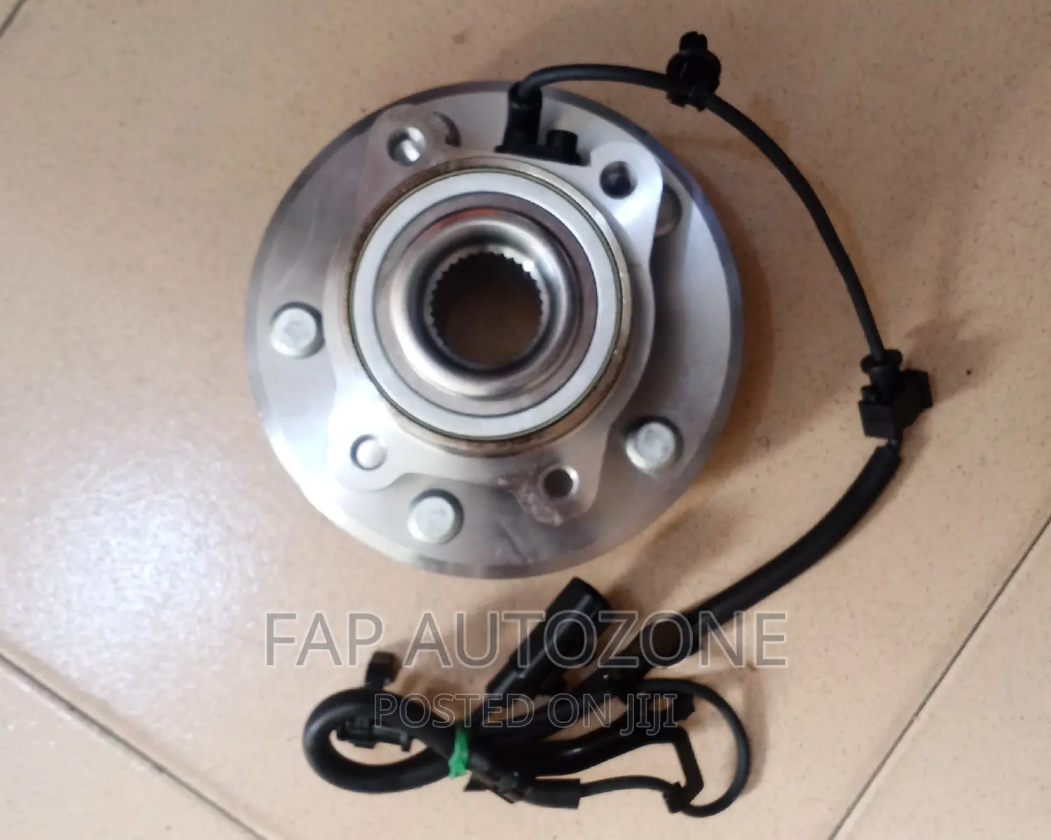 01462. Original Dodge Journey Wheel Bearing Hub From Usa