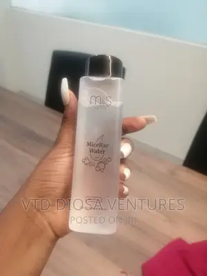 Micellar Water (Make-Up Remover)