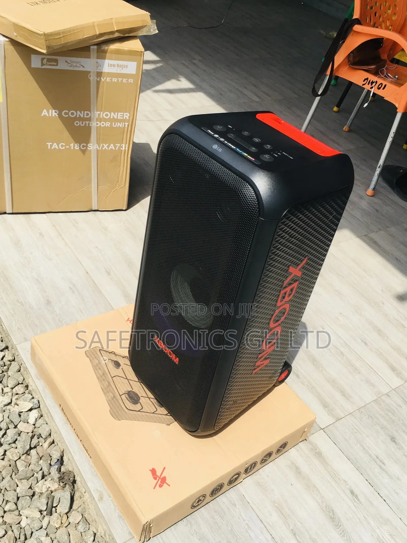 Black Electric LG Bluetooth Wireless XL7S Speaker