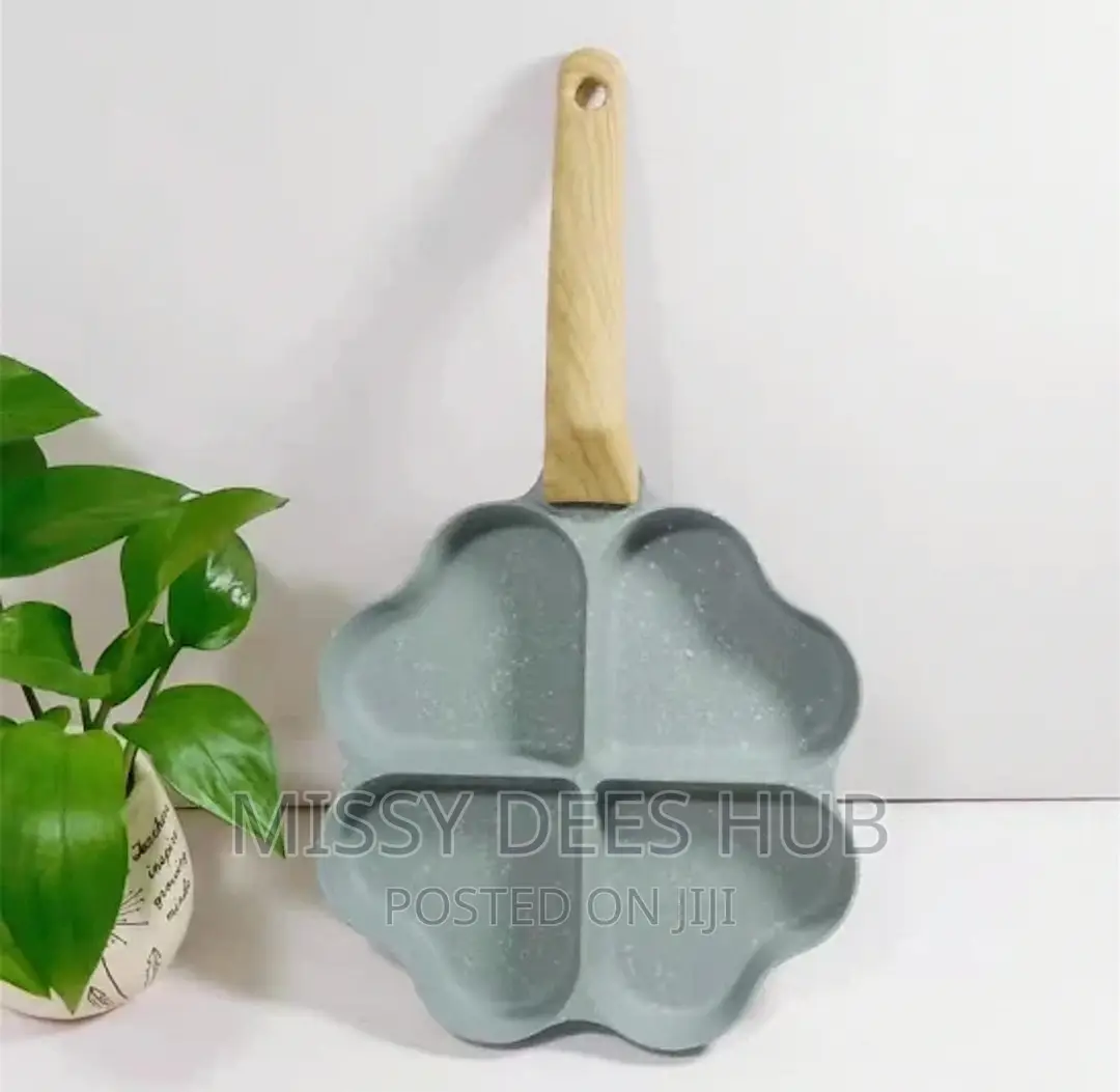 4 Heart-Shaped Frying Pan