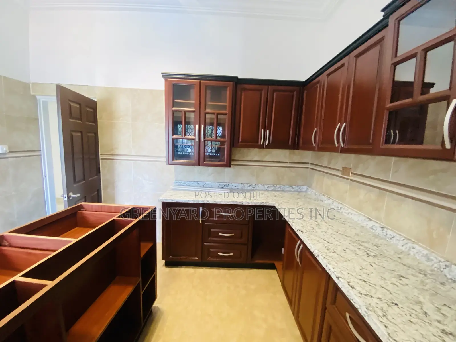 2bdrm Apartment in Trassaco, Adjiriganor for rent