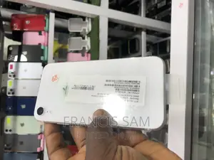 New Apple iPhone XR 128 GB White