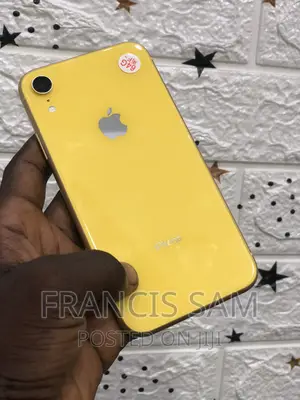 New Apple iPhone XR 64 GB Yellow