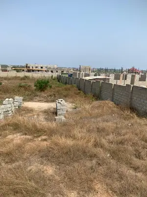 Plots for Sale in Lashibi, Size 70/100