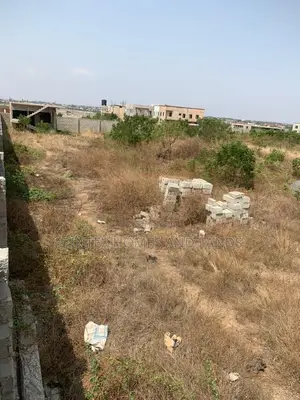 Plots for Sale in Lashibi, Size 70/100