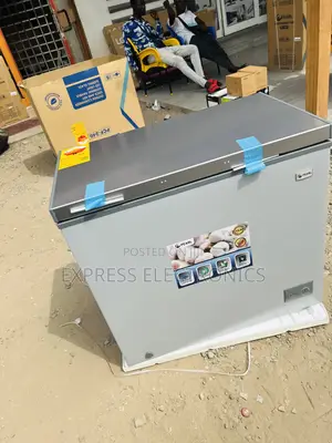 Powerful Chest Freezer 200L Single Door