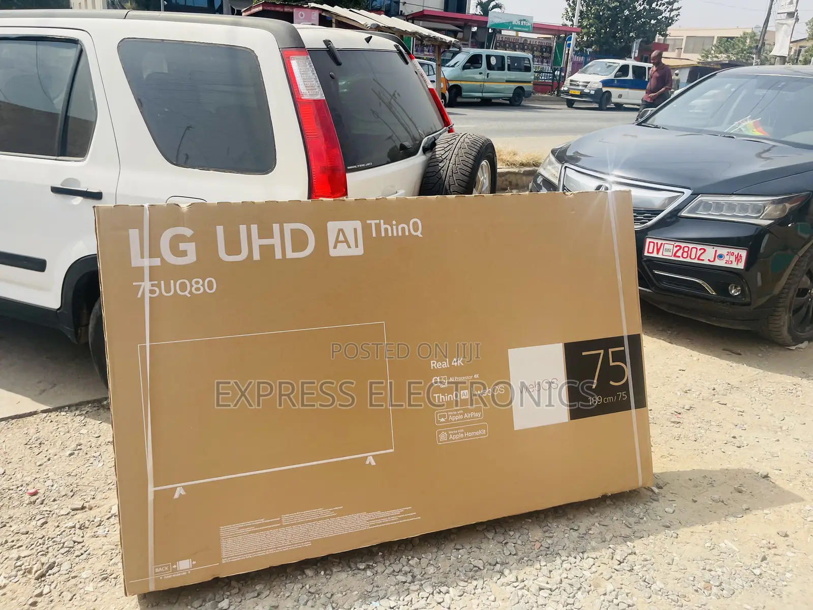 Dynamic UHD Smart 75”UQ80 Smart Glossy LED Screen
