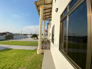 9bdrm Apartment in Kasoa for sale