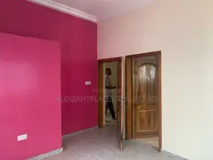 5bdrm House in Pleasantplaces, Pokuase for rent