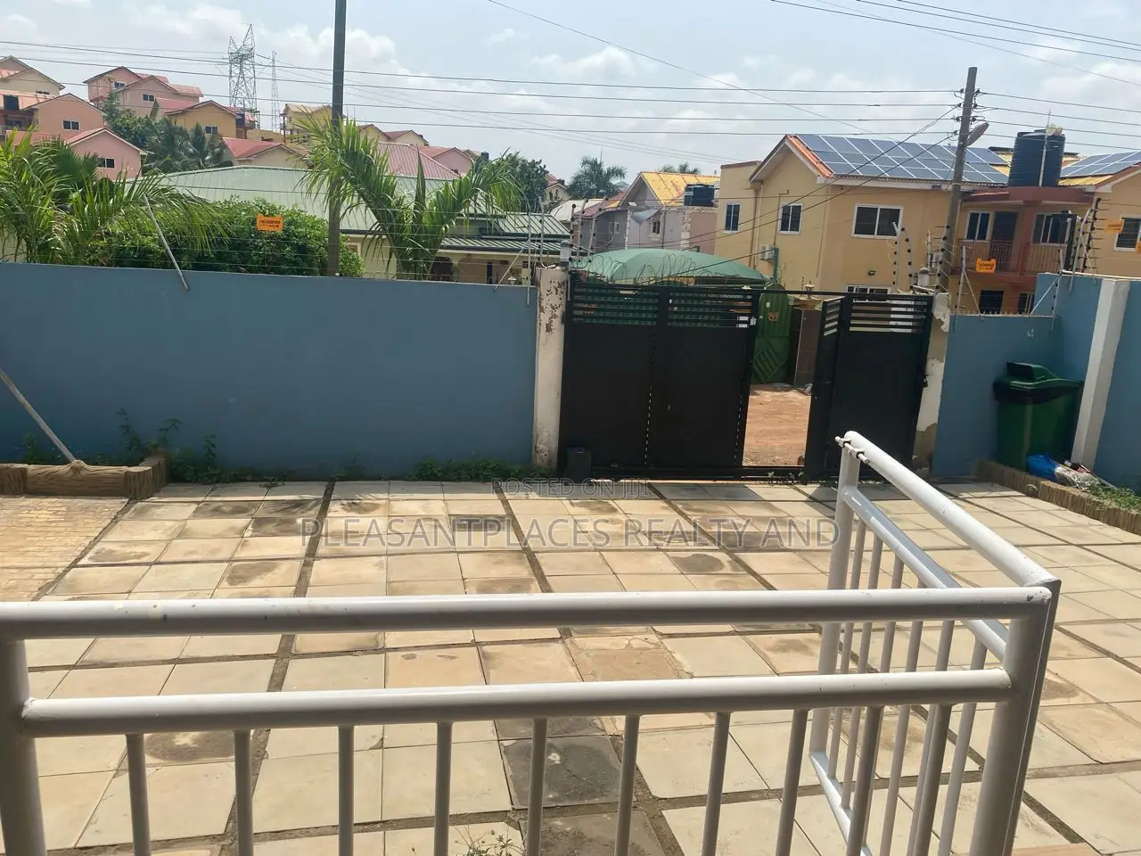 5bdrm House in Pleasantplaces, Pokuase for rent