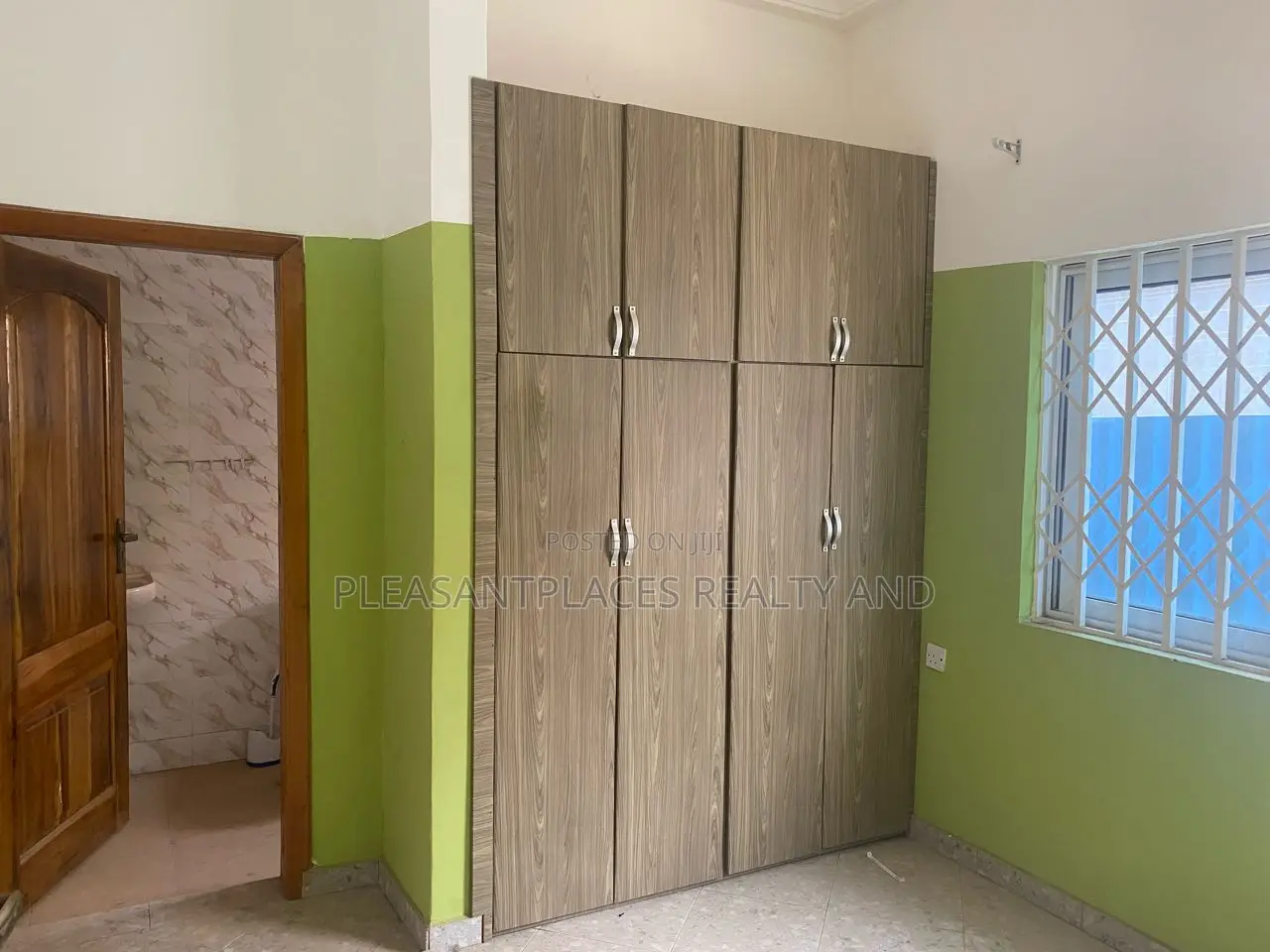 5bdrm House in Pleasantplaces, Pokuase for rent