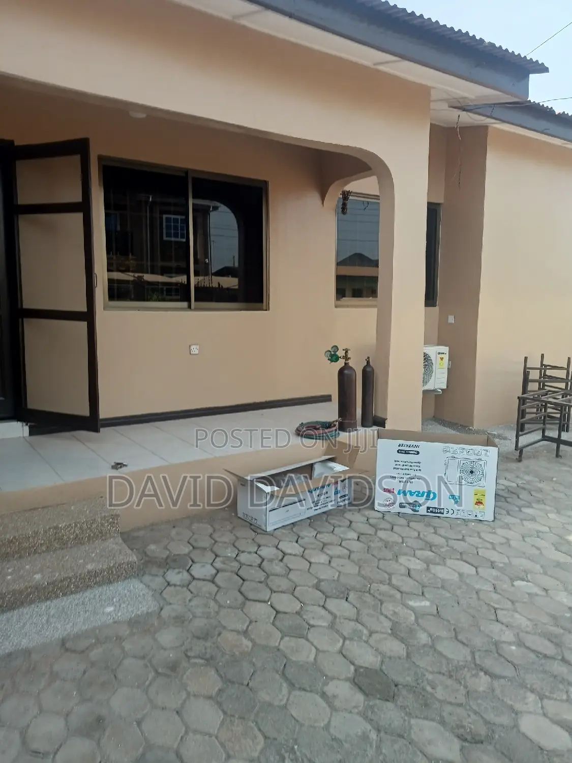 2bdrm Mansion in Executive 2 Bedroom, Tema Metropolitan for rent