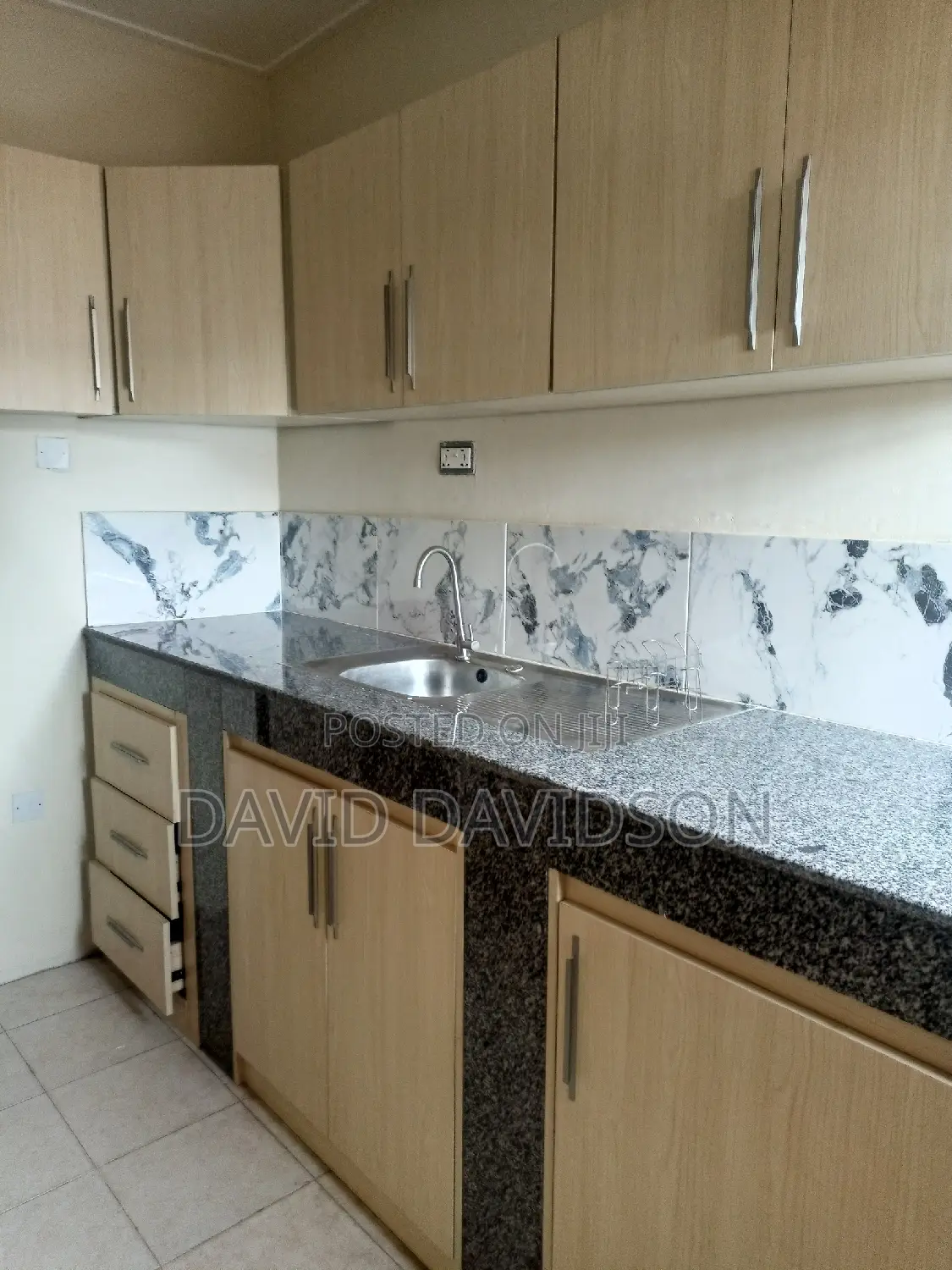 2bdrm Mansion in Executive 2 Bedroom, Tema Metropolitan for rent