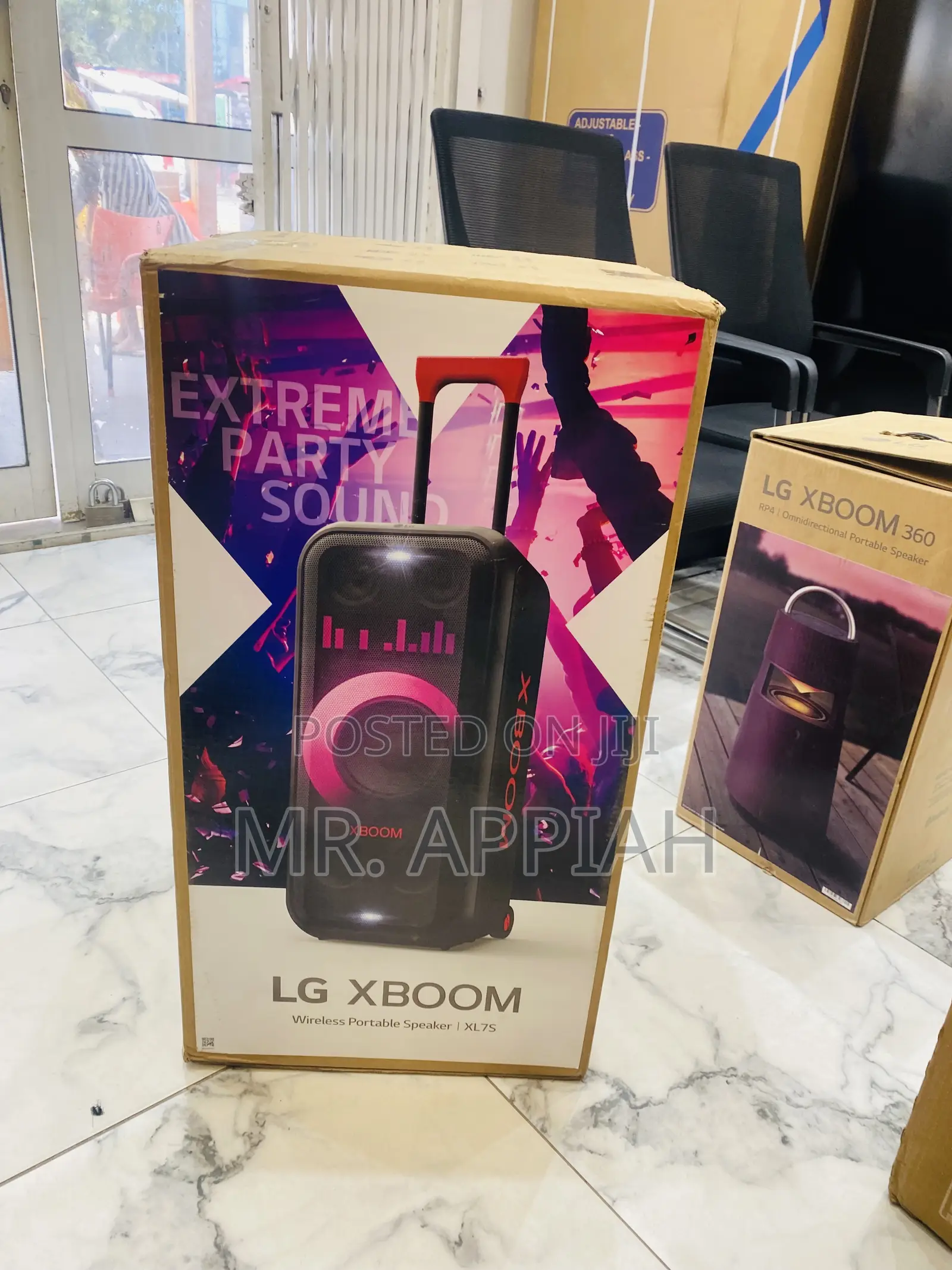 Latest and Affordable LG XL7S Portable Party Speaker.