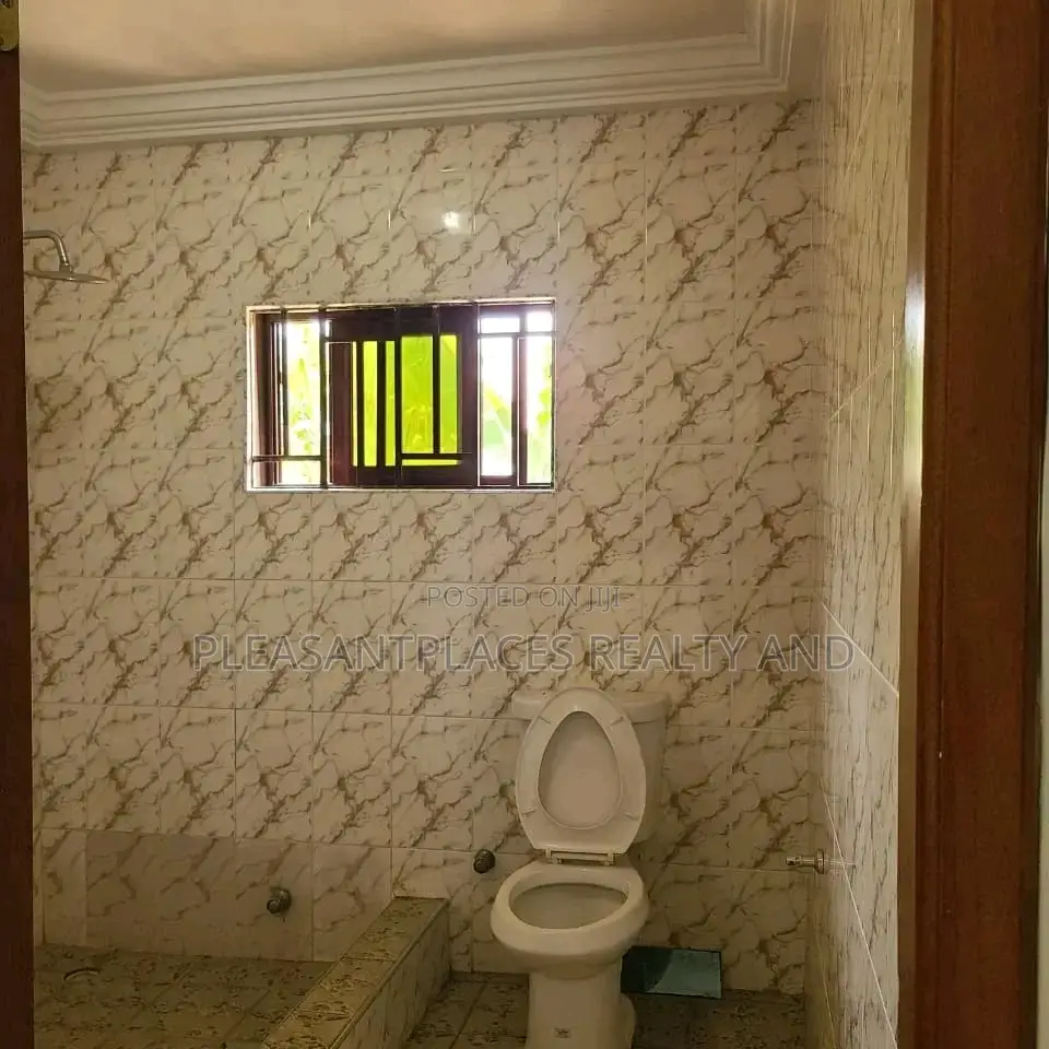 4bdrm House in Pleasantplaces, West Legon for rent