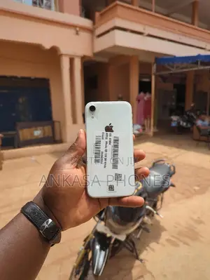 Apple iPhone XR 128 GB White
