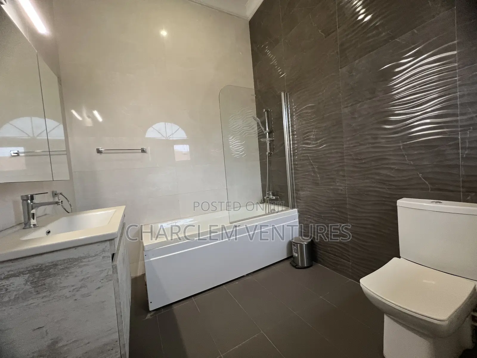8bdrm House in Charclem Ventures, East Legon for rent