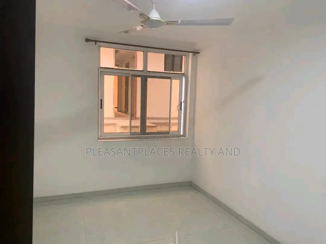 2bdrm Apartment in Pleasantplaces, Dzorwulu for rent