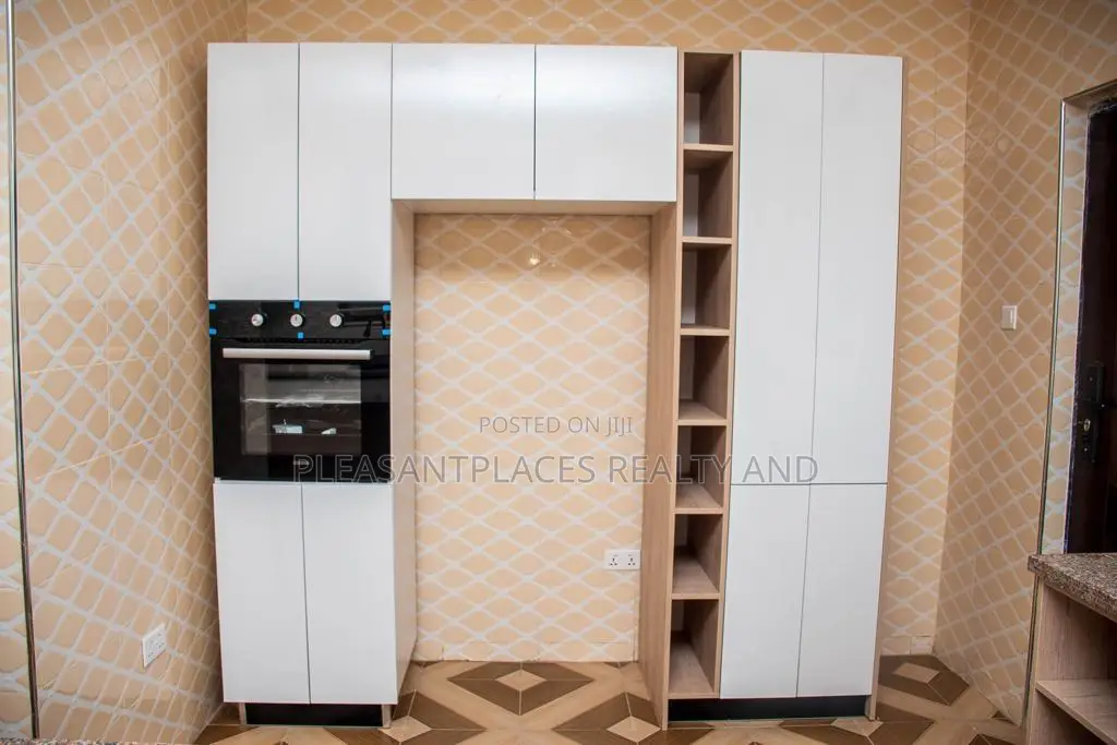 4bdrm Duplex in Pleasantplaces, Oyarifa for rent