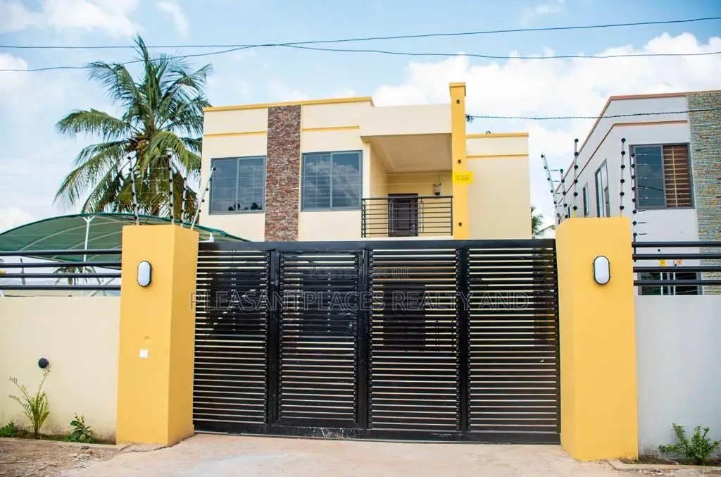 4bdrm Duplex in Pleasantplaces, Oyarifa for rent