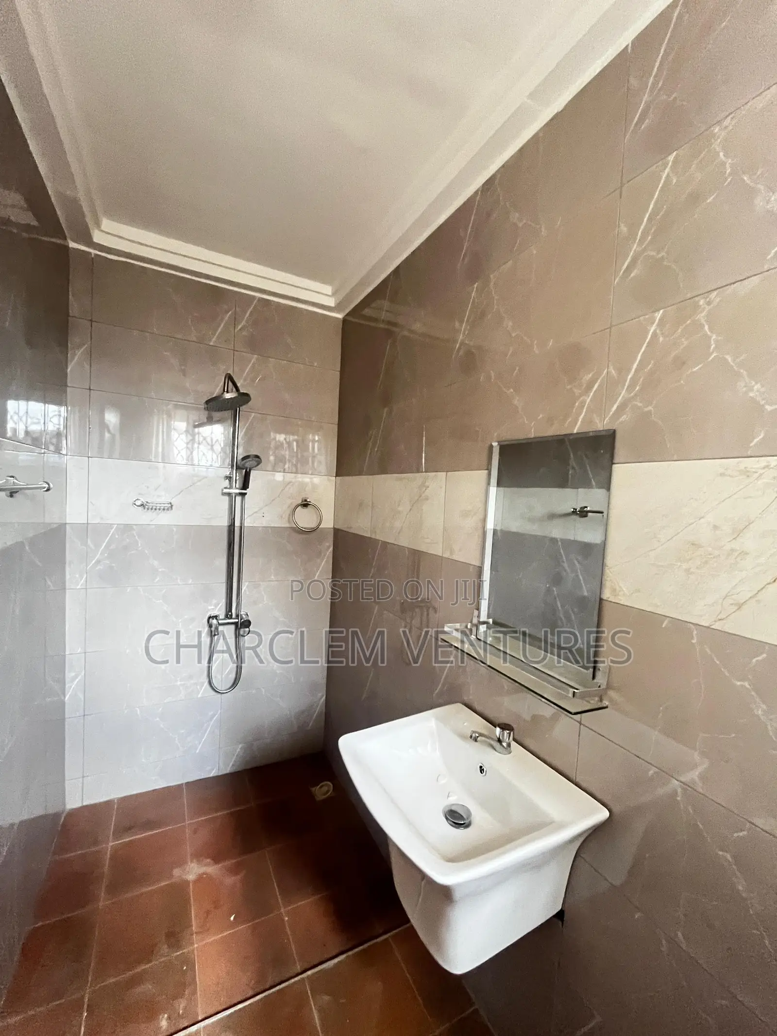 5bdrm House in Charclem Ventures, Adenta for sale