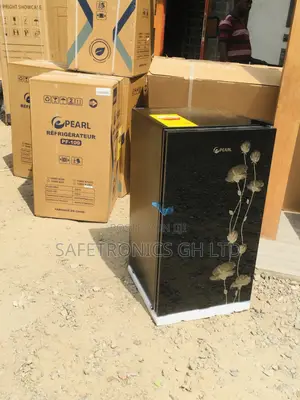 Tabletop Pearl 82L Singledoor Black Glass Topfreezer Fridge