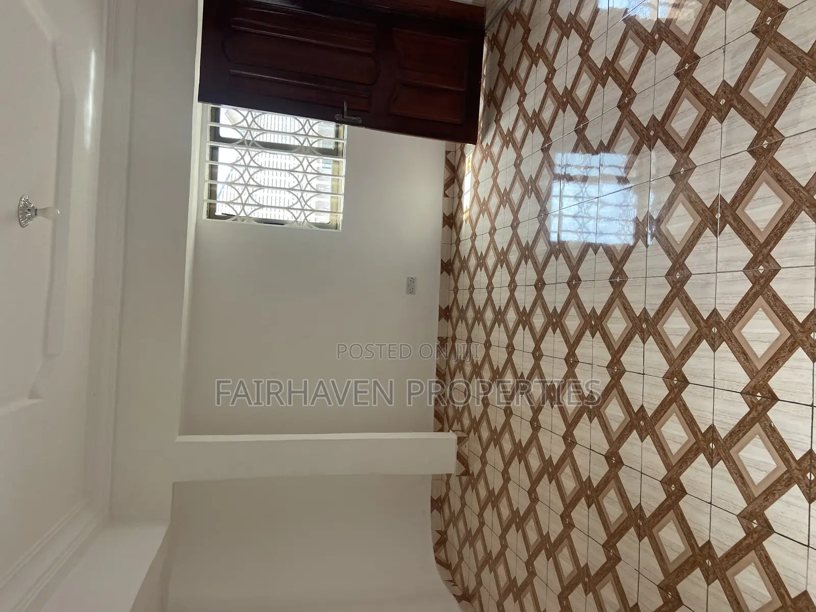 3bdrm Apartment in Tseaddo, Labadi for rent