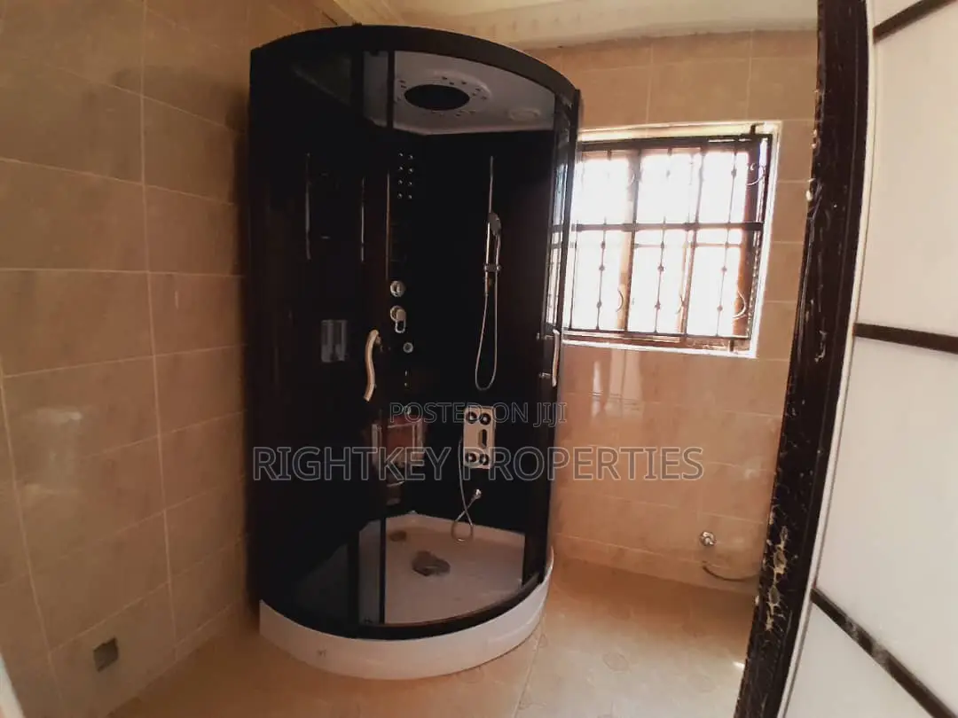 7bdrm Duplex in Kronum Afrancho, Kumasi Metropolitan for sale