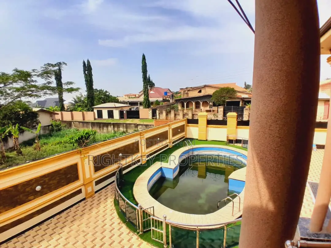 7bdrm Duplex in Kronum Afrancho, Kumasi Metropolitan for sale