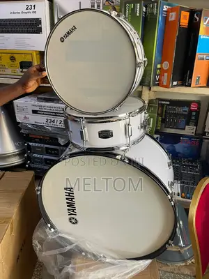 Yamaha 3-Piece Foreign Parade/School Drumset