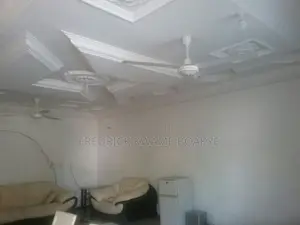 8bdrm House in Brother K Estate, Kumasi Metropolitan for sale
