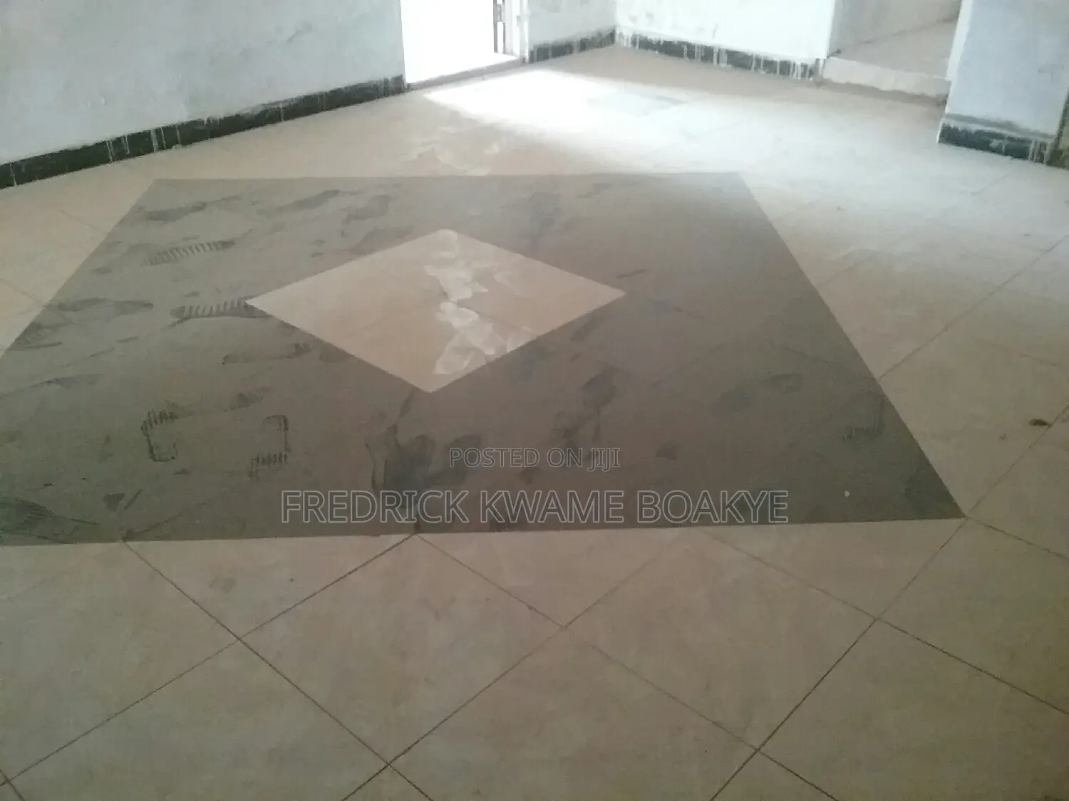 8bdrm House in Brother K Estate, Kumasi Metropolitan for sale