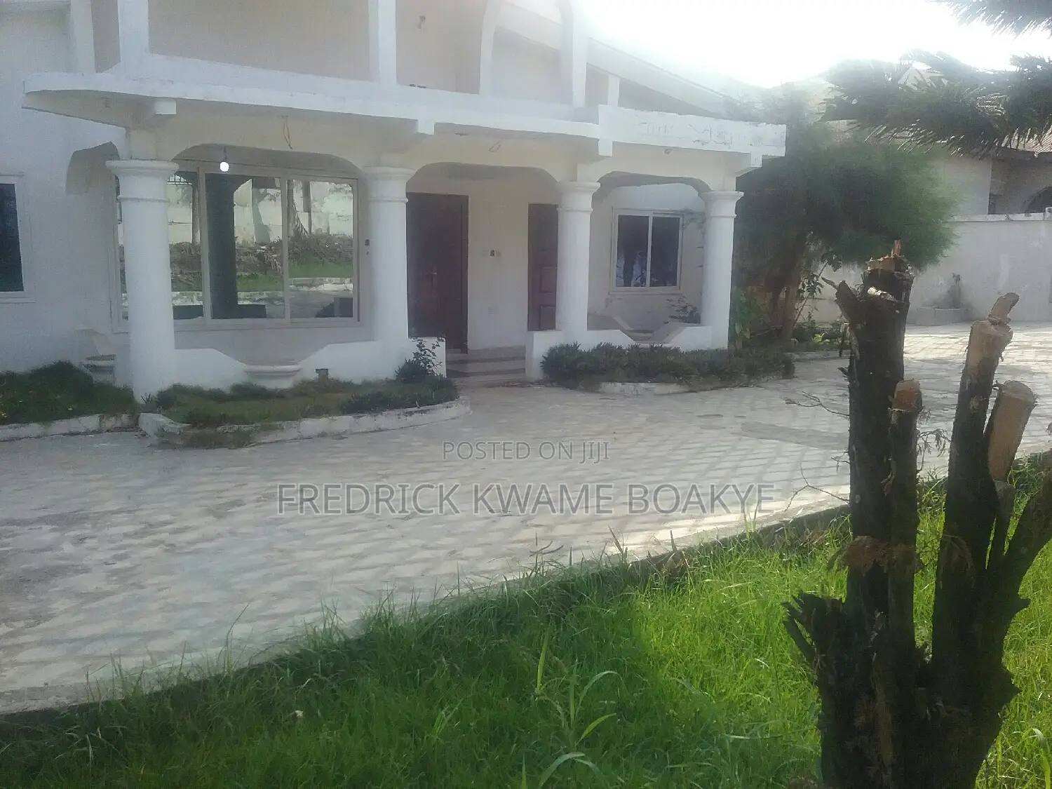8bdrm House in Brother K Estate, Kumasi Metropolitan for sale