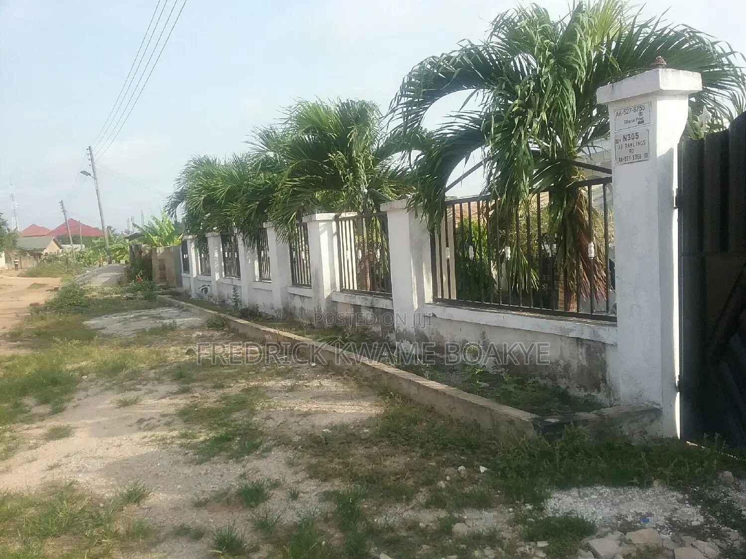 8bdrm House in Brother K Estate, Kumasi Metropolitan for sale