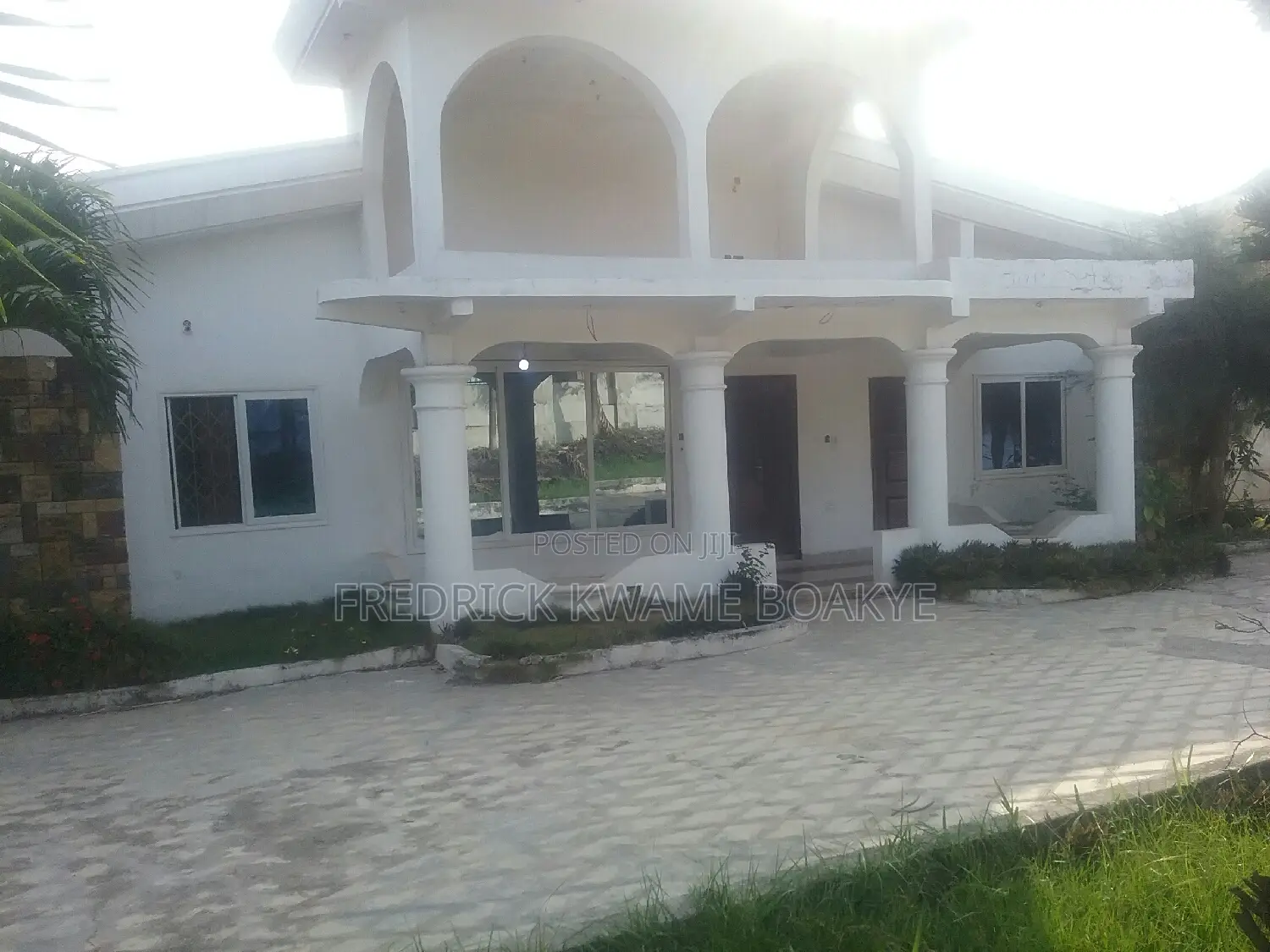 8bdrm House in Brother K Estate, Kumasi Metropolitan for sale