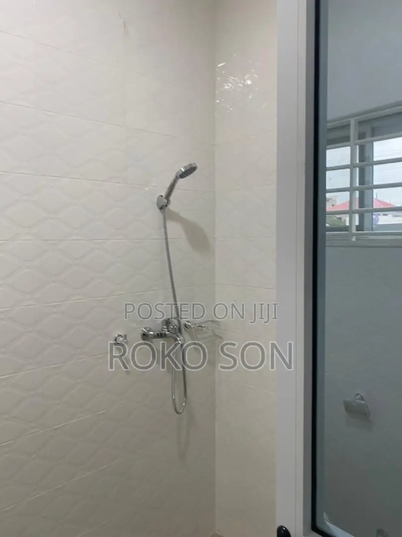3bdrm House in Dr Roko, Lake Side Estate for sale