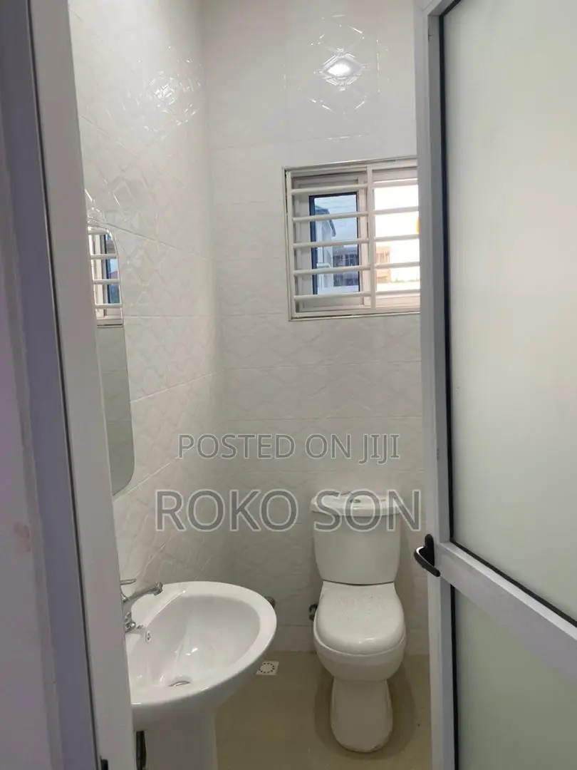 3bdrm House in Dr Roko, Lake Side Estate for sale