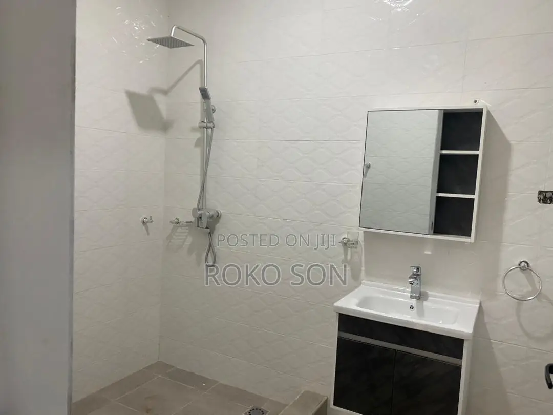 3bdrm House in Dr Roko, Lake Side Estate for sale