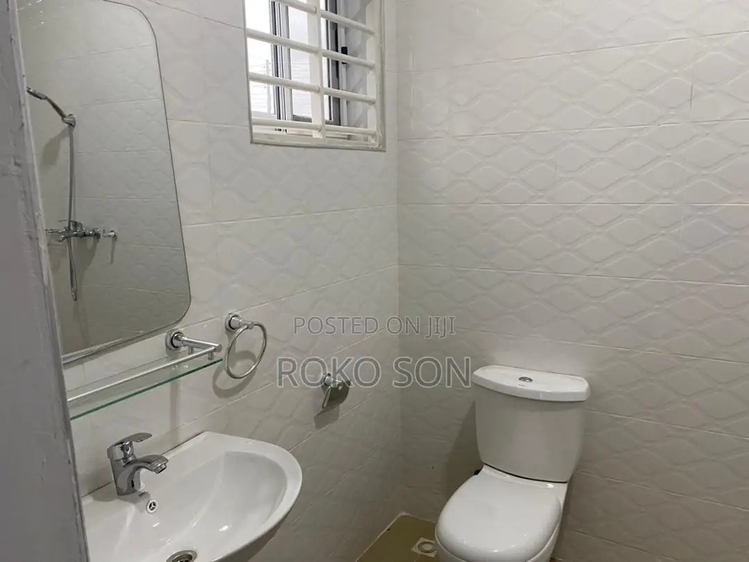 3bdrm House in Dr Roko, Lake Side Estate for sale