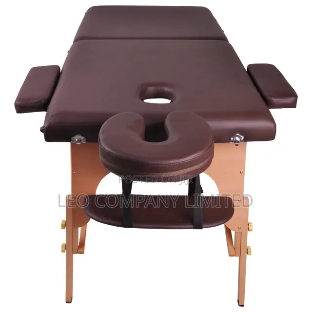 Foldable Massage Table With Wooden Legs