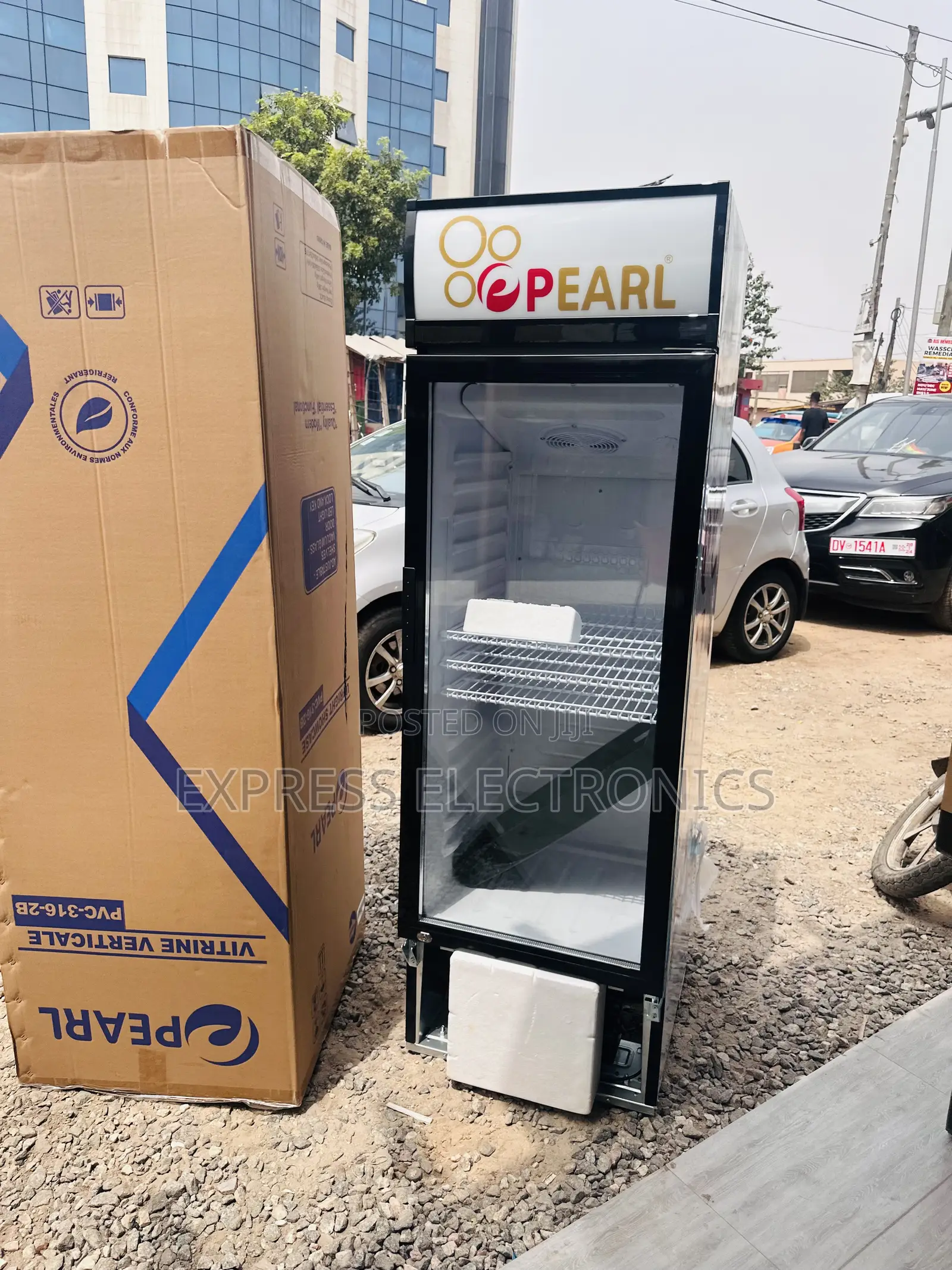 Shop the Best Display Fridge PVC 424-2b Pearl