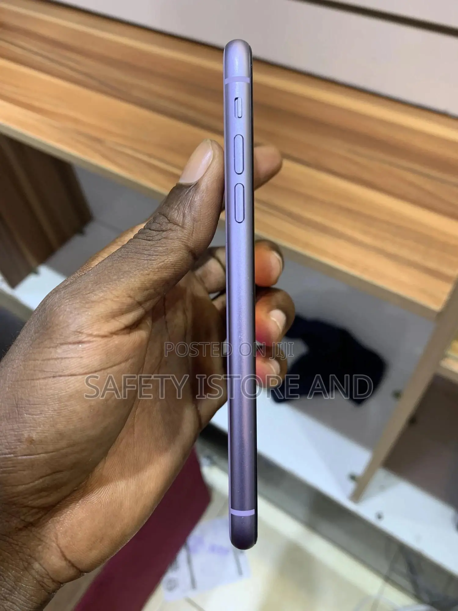 New Apple iPhone 11 128 GB White