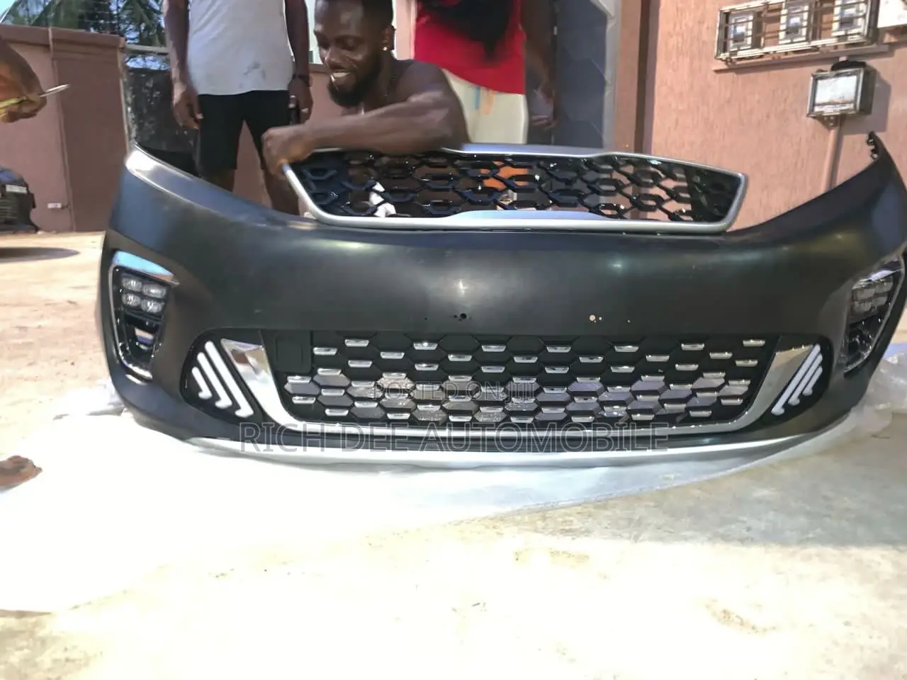 Sorento 2012 14 Front Bumper Complete Spec