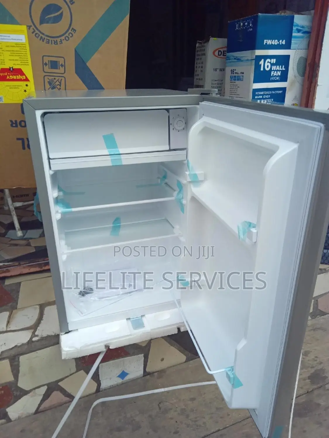 Cute Bedside Table Top Fridge Pearl 70 LTRS