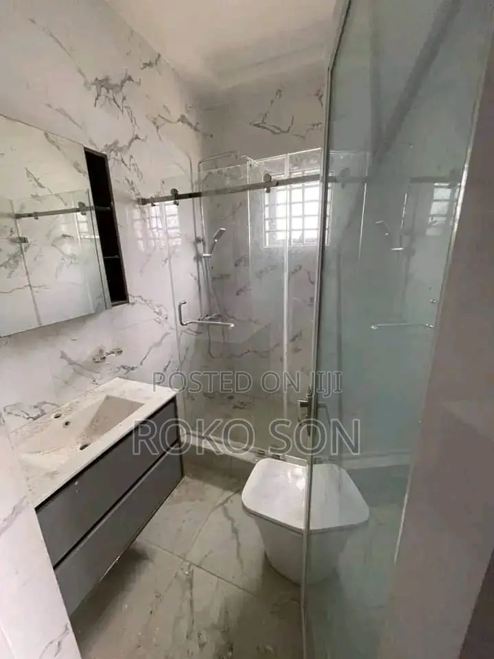 3bdrm House in Dr Roko, Awoshie for sale