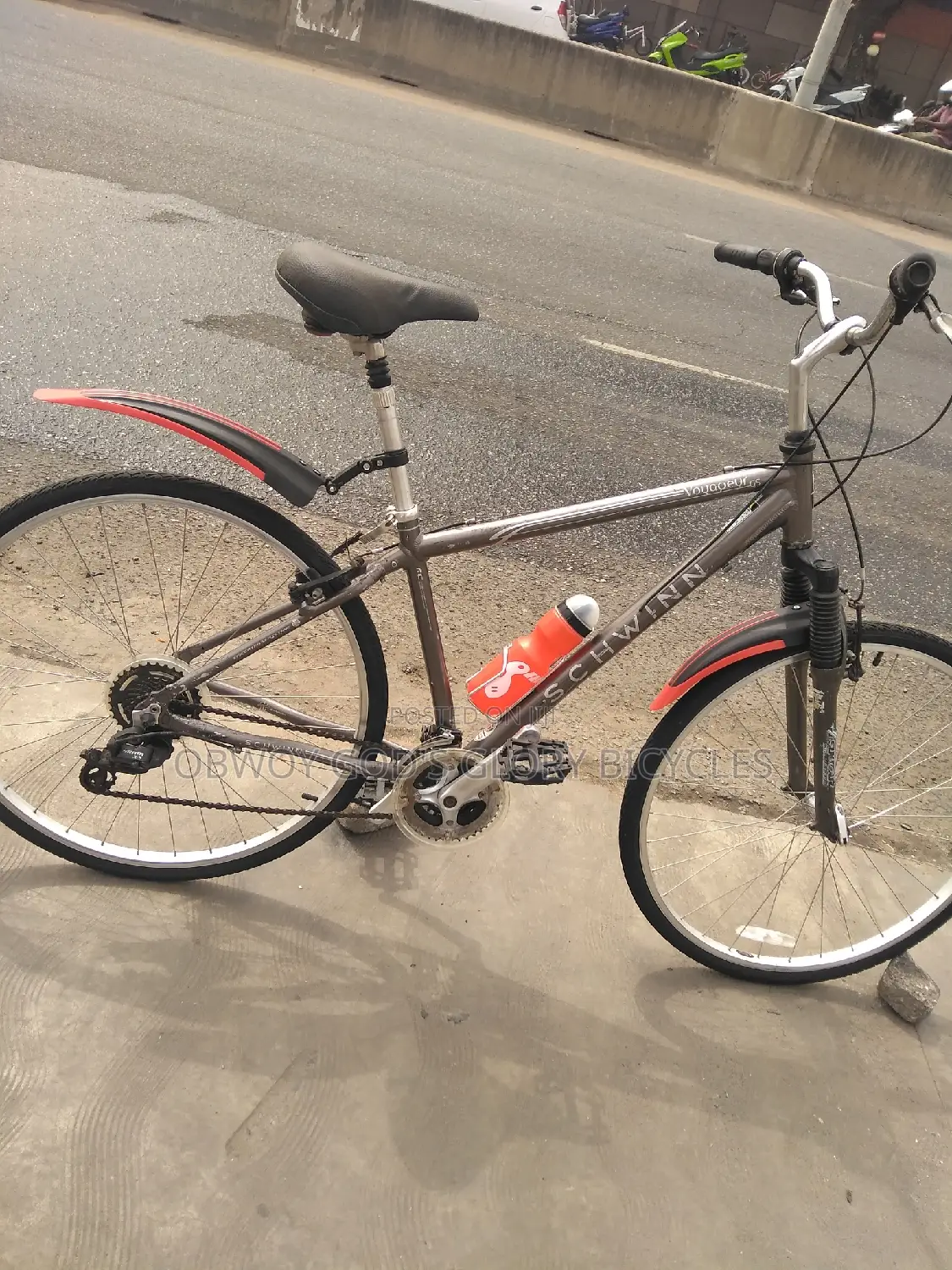 Sporty Bicycle Slim Tyres