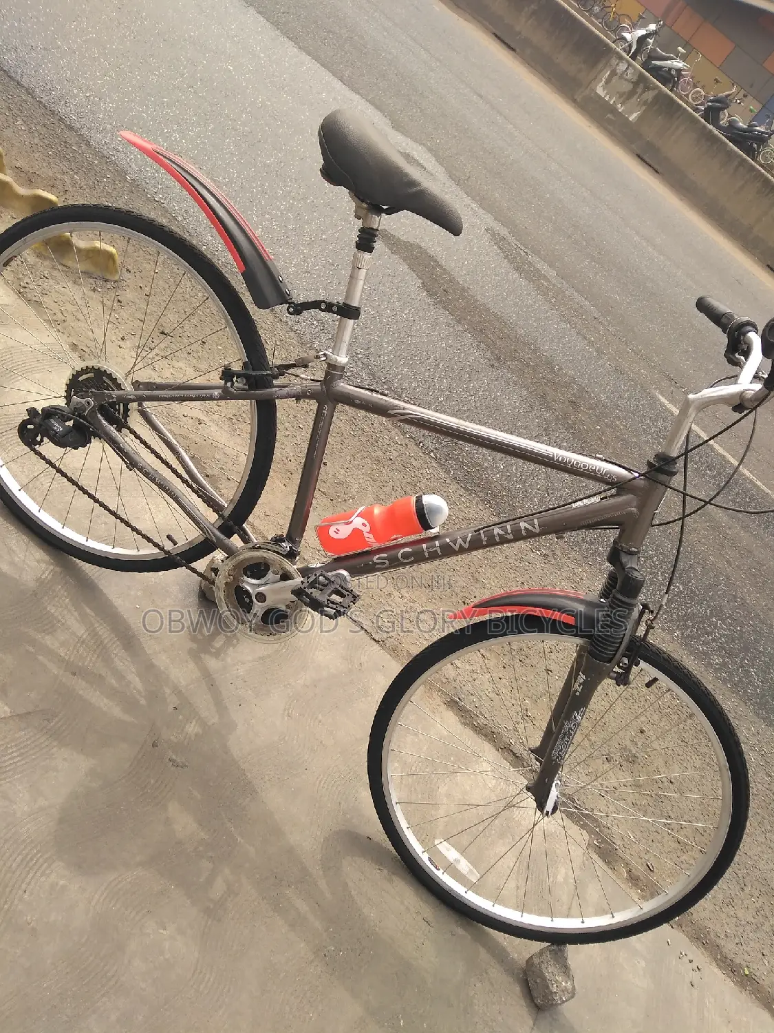 Sporty Bicycle Slim Tyres