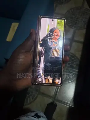 Samsung Galaxy Z Fold 3 256 GB Gold
