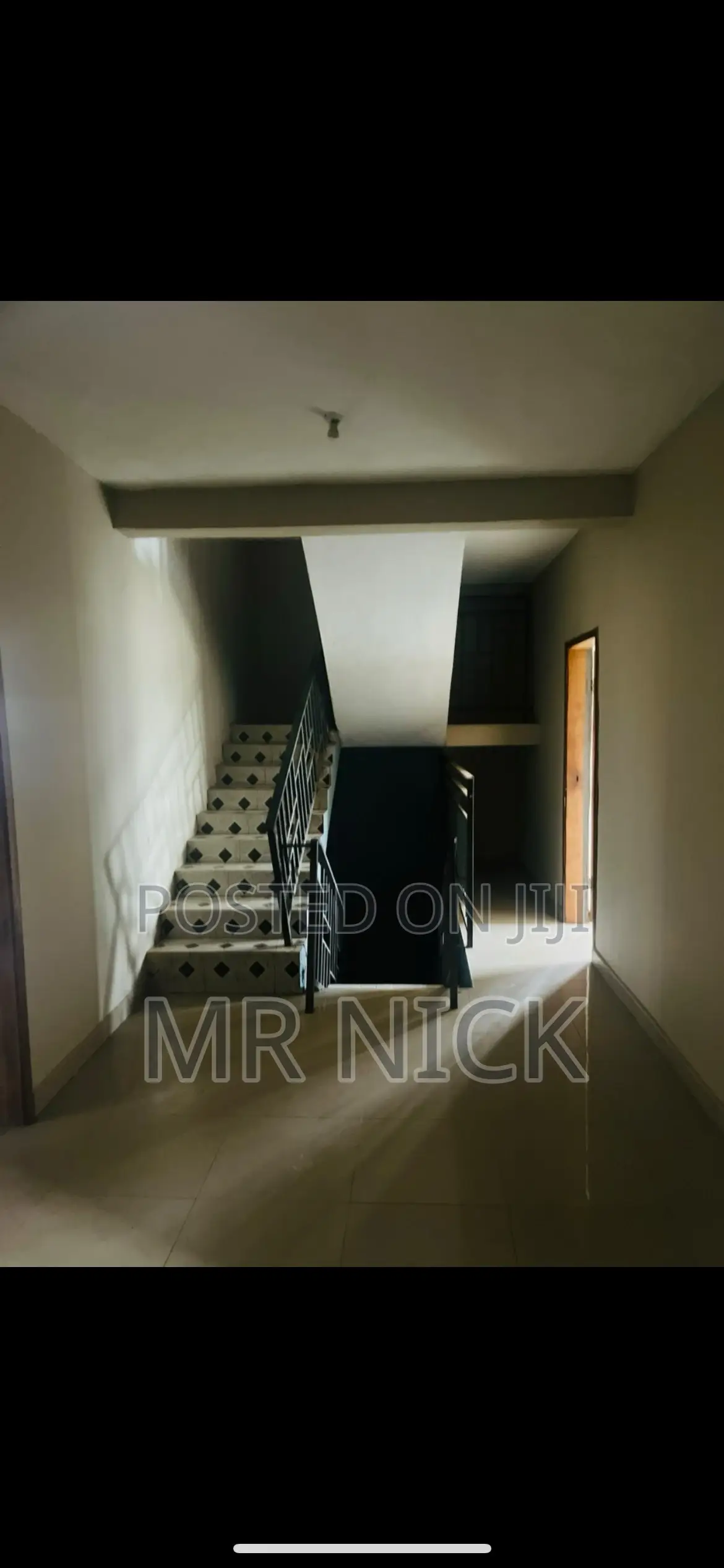 18bdrm House in Kumasi Metropolitan for sale